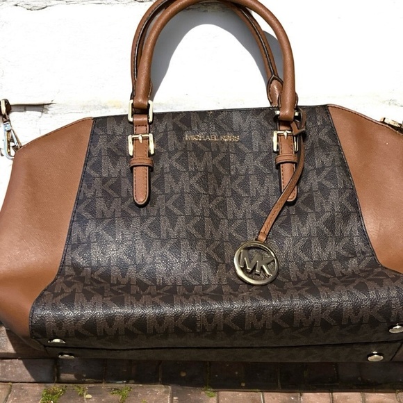 Pre-Owned Like New  MK Signature Ciara Brown Gold Hardware Leather Handbag - Picture 3 of 11